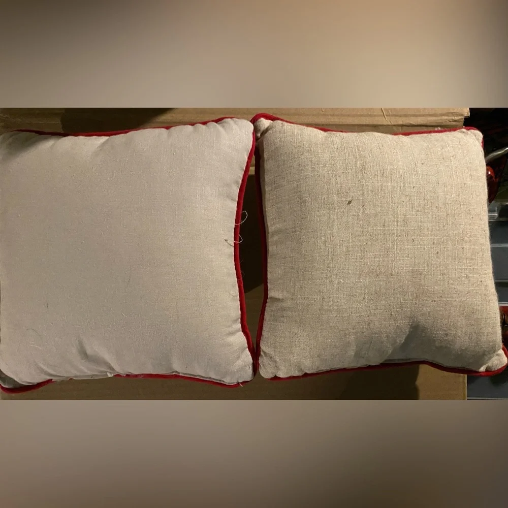 2 for 50: Pair of 2 embroidered Christmas throw pillows!